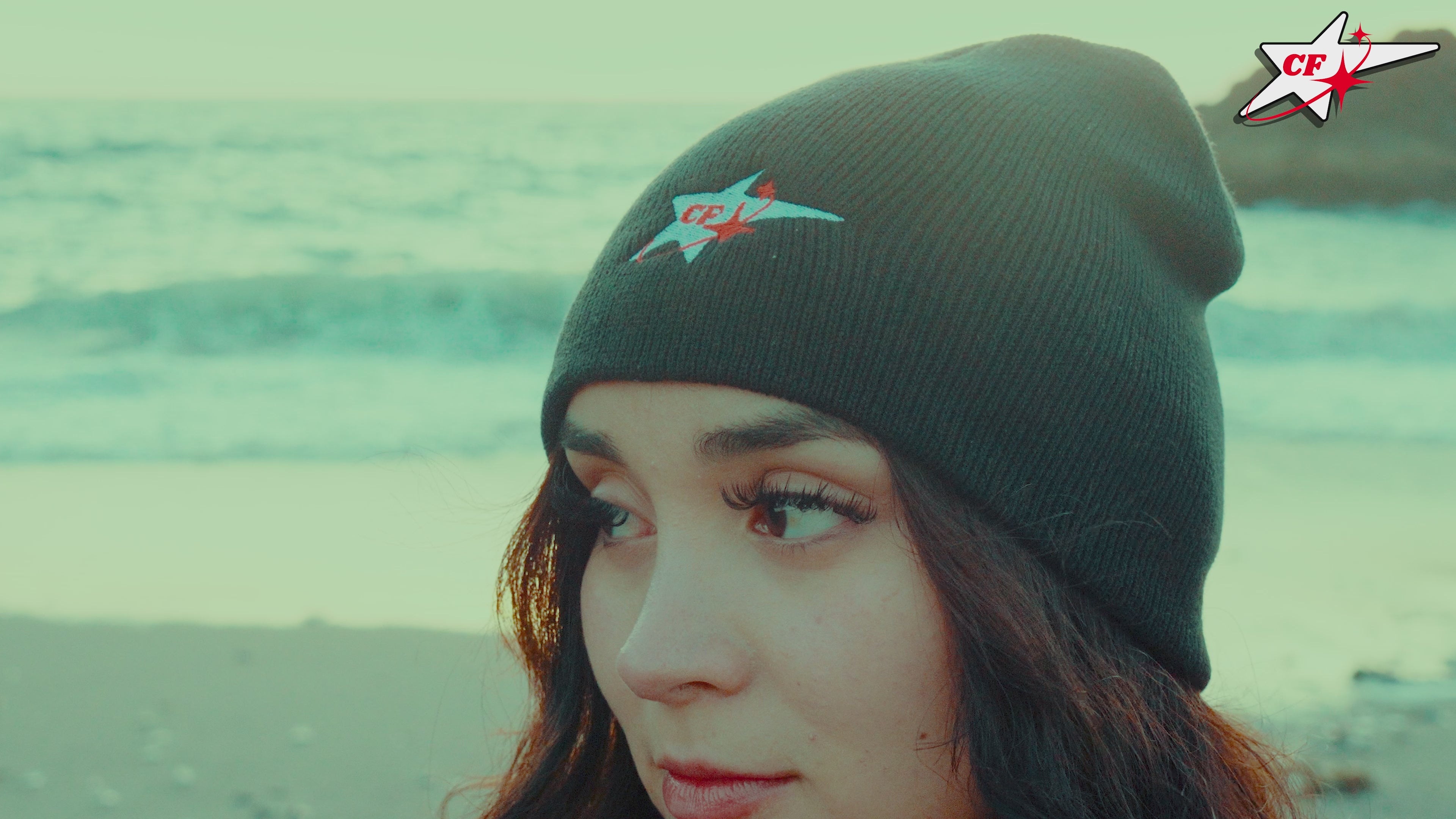 Load video: CF STAR BEANIE